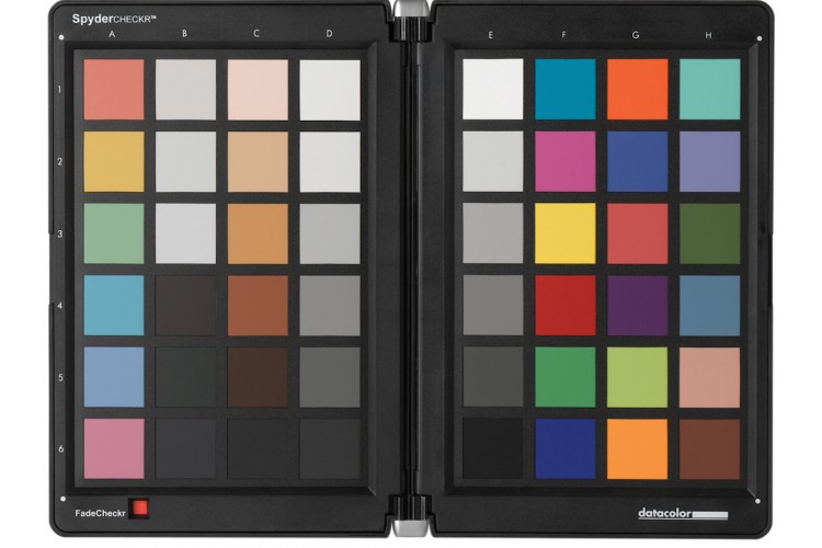 SpyderCHECKR precise color profiling chart for digital cameras